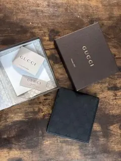 GUCCI 二つ折り財布 ブラックのサムネイル