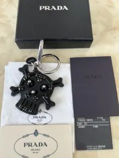 2025年最新】プラダ スカル キーホルダーの人気アイテム - メルカリ