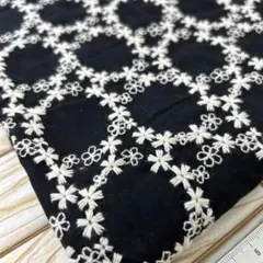 縦100cm×横95cm 刺繍生地