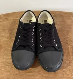 MHL. ブラック キャンバス スニーカー UK5