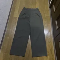 美品❤︎ユニクロカーキパンツ