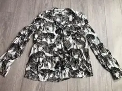 h&m ヒョウプリント　トップスのサムネイル