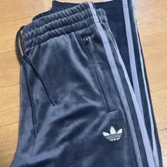 adidas ファイヤーバード　ベロアトラックパンツ　グレー　2XS