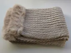 ベージュ ニットマフラー ファー付き