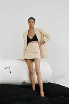 ZARA ミニスカート　ラスティックミニスカート ライトキャメル