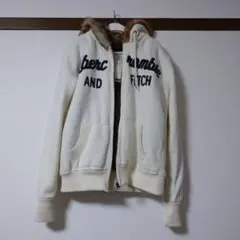 大特価‼️最終値下げ‼️ アバクロンビー&フィッチ‼️パーカー‼️ジャケット‼️