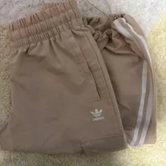 アディダス オリジナルス アディカラー カーゴパンツ