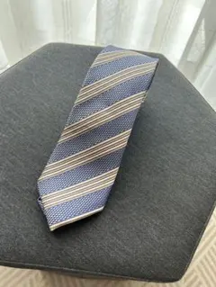 LES MUES シルク ネクタイ 青とベージュ/レミュー