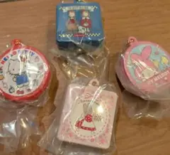 サンリオ　クッキー缶チャーム カプセルトイ 4個セット