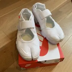 NIKE 　エアリフト　23cm　ホワイト