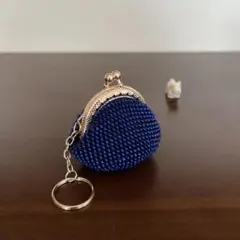 Item thumbnail for item 7d6c31ed-f294-430d-9b7c-f00297c98ea9