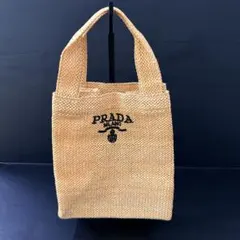 未使用新色　PRADA海外ノベルティ　ミニラフィア刺繍トートバッグ 未使用 PRADA 海外ノベルティ ミニラフィア刺繍トートバッグ ミニカゴ