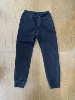 ユニクロ キッズ黒 ドライストレッチスウェットパンツ