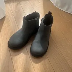美品 ZARA キッズグレー サイドゴアブーツ サイズ28 子供用
