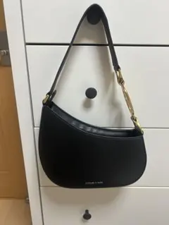 CHARLES & KEITH ハンドバッグ ブラックのサムネイル