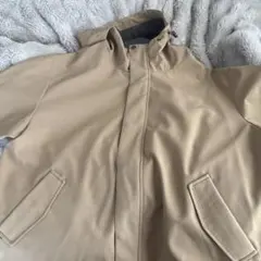 ベージュ フード付き マウンテンパーカー