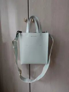 未使用 MARNI Museo ミニ マルニ ミュゼオ ムゼオ カラーB18 - メルカリ