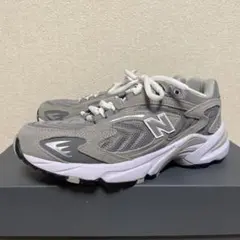 ニューバランス　725レディーススニーカー