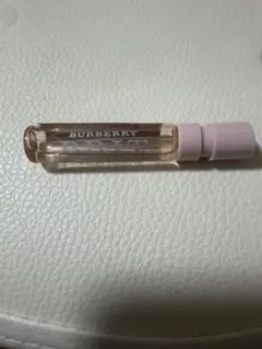 【✨週末価格✨ BURBERRY】グリット シアー フォーハー 2mL