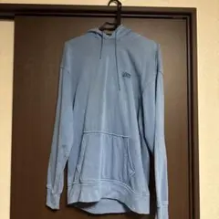 LEVI'S 青 フード付きパーカー