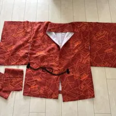 エンジ色の着物コート　羽織　幾何学模様 赤 羽織　残布付　昭和レトロ　舞台衣装