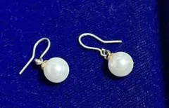 パール調ゴールドピアス　美品