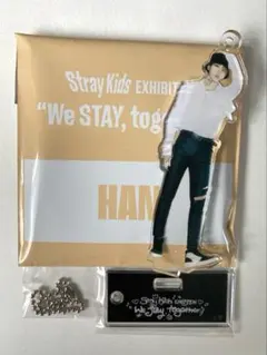 Stray Kids EXHIBITION 展覧会 ランダム アクスタ ハン - メルカリ