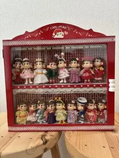 不二家ペコちゃんポコちゃんフィギュアセット １１組入り　お城型箱入り 不二家ペコちゃんポコちゃんフィギュアセット 11組入り お城型箱入り