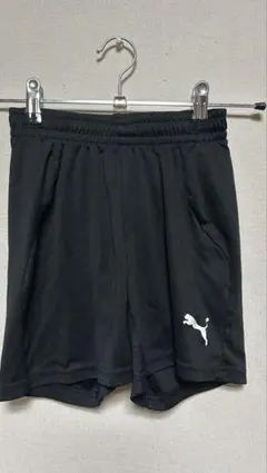 Puma ブラック ハーフパンツ