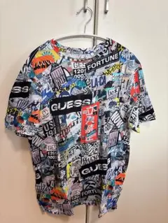 GUESS ゲス ステッカーコラージュ柄 クルーネック Tシャツ メンズ L