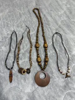 木製ビーズネックレス〈4種〉＋おまけ1