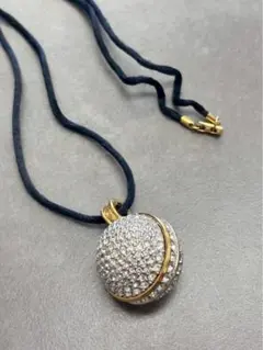 スワロフスキー クリスタルボール型ペンダントネックレス