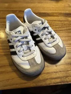 【美品中古】adidas サンバ　キッススニーカー　14センチのサムネイル