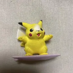 ポケモンフィギュア、波乗りピカチュウ