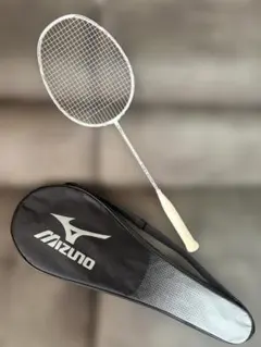 MIZUNO バドミントンラケット V TOUR 80 専用ケース付のサムネイル