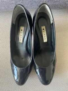 【美品】ダイアナ　ポインテッドトゥ　エナメル　ピンヒール　レッドソール　23