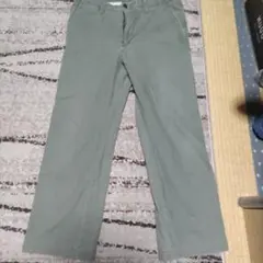 カーキチノパン バックポケット付き