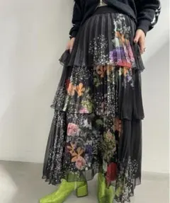 新品：MEDI ROENTGEN FLOWER PLEATS SKIRT アメリ - メルカリ
