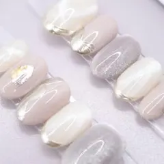 957ネイルチップMサイズ 韓国 上品 ニュアンス ミラー マグネット　ベージュ