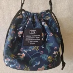 美品　Kiu 巾着ショルダーバッグ　ボタニカル　 花柄 ネイビーのサムネイル