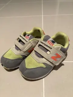 new balance スニーカー 16.5cmグレー/イエロー/オレンジ