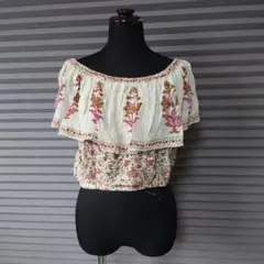 ■FOREVER21　ショート丈　オフショルダー　トップス【新品】