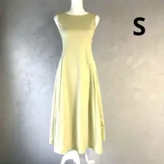 美品 ユニクロ ウルトラストレッチエアリズムワンピース ライトグリーン S