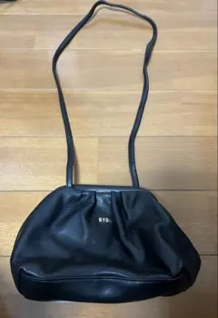 GYDA ショルダーバッグ ブラックのサムネイル