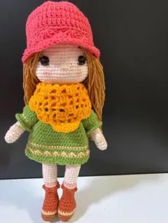 ハンドメイド あみぐるみ 人形 グリーンドレス 女の子　ドール