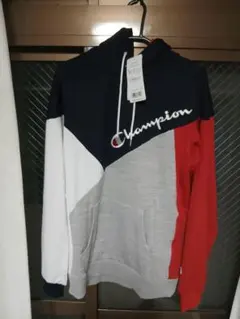 新品未使用 champion パーカー