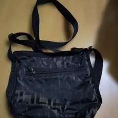 ショルダーバッグ ブラック 総柄