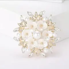 ブローチ　　ゴールド シルバー　コサージュフラワー　結婚式　入学式　卒業式