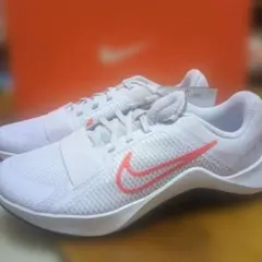 ナイキ新品タグ付きウィメンズMCトレーナー２ランニング２２．５センチ