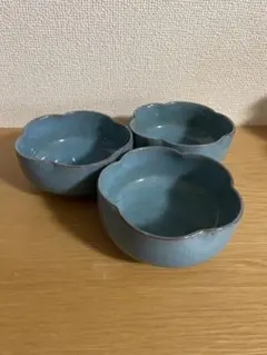 花型 小鉢 3個セット 貫入釉 青磁色